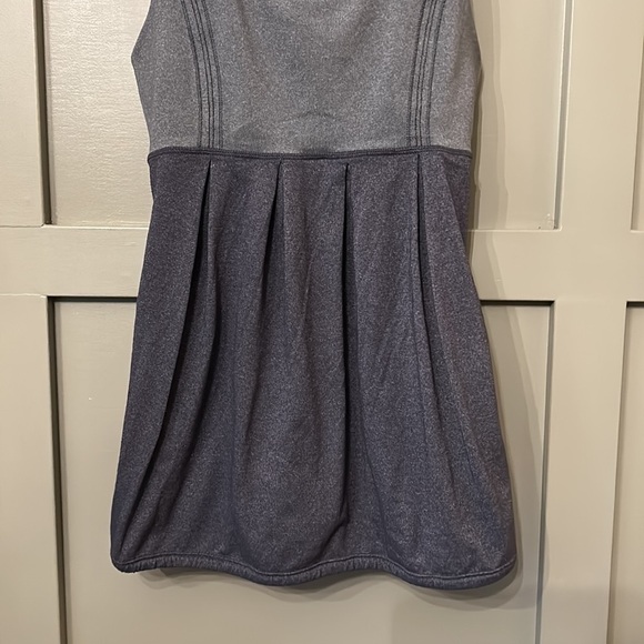 LULULEMON Power Dance Tank Yoga Top Built in Bra Gray / Dark Gray Size 4 - Picture 8 of 12